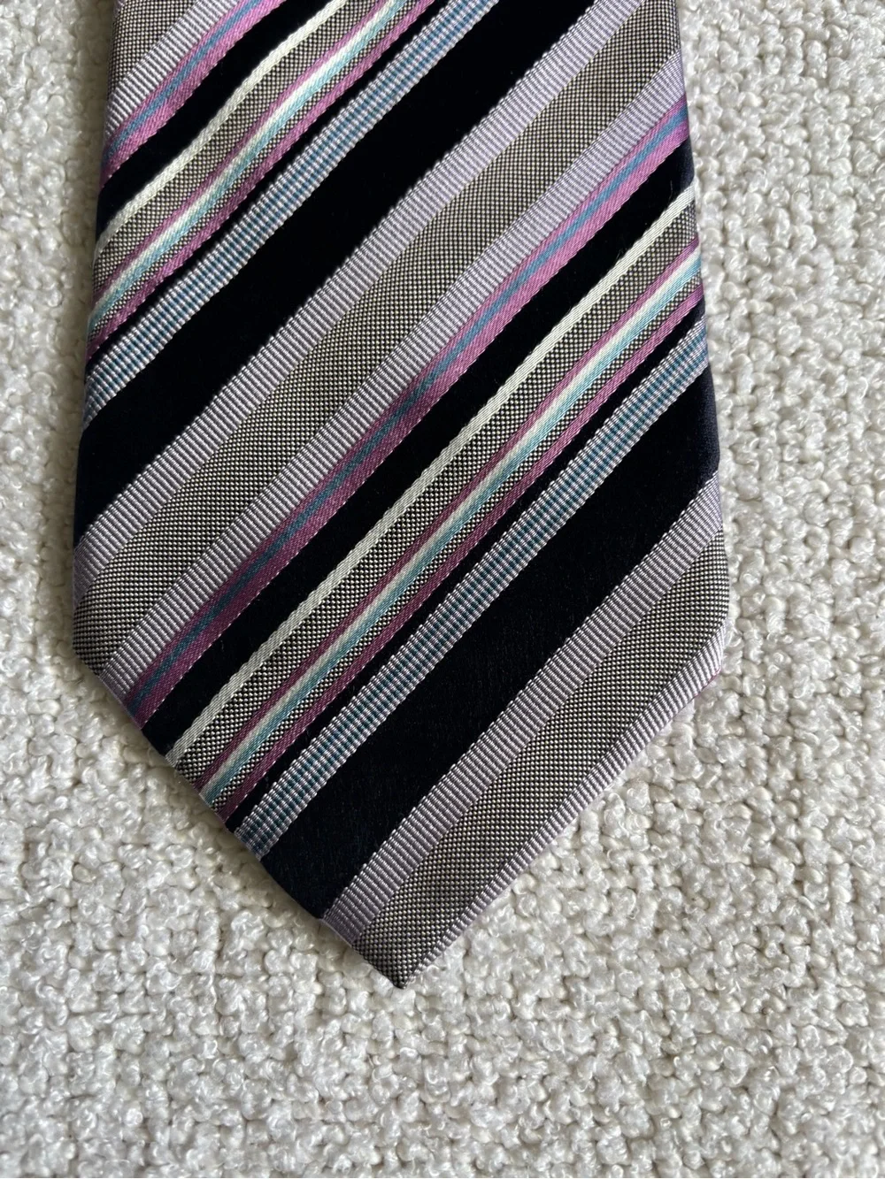 Banana Republic Men's Black Gray Purple Striped Silk Tie Woven Pointed‎ One Size